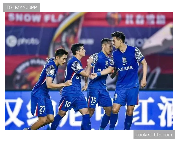 上海申花京沪对决表现抢眼,点燃城市足球热潮 上海申花京沪对决表现抢眼,点燃城市足球热潮