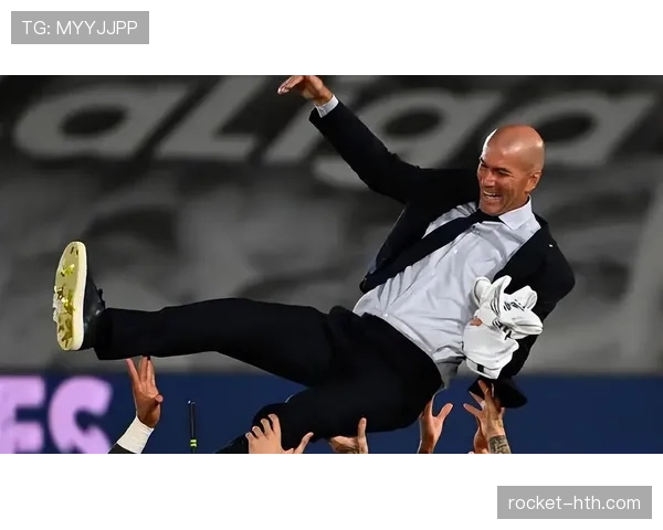 齐达内技艺再传承,新一代足球教练的培养理念持续提升 齐达内技艺再传承,新一代足球教练的培养理念持续提升