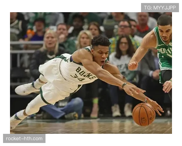 乔·杜马斯无球跑动撕裂防线，防守效率领跑后场